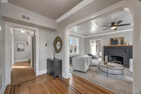 Entry Way - 2655 Harrison Ave, Cincinnati, OH 45211 photo 2 of 5
