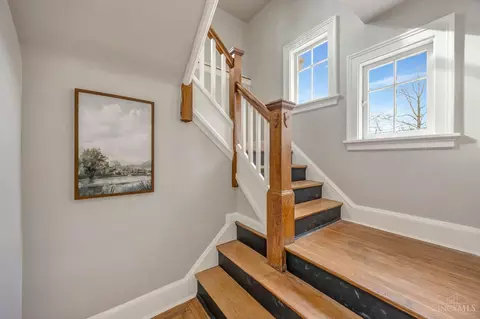 Entry Way - 2655 Harrison Ave, Cincinnati, OH 45211 photo 4 of 5