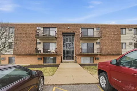 6617 Hearne Rd, Cincinnati, OH 45248