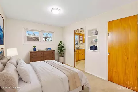 Bedroom - 330 Kenyon Dr, Hamilton, OH 45015 photo 1 of 7