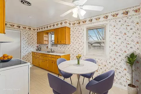 Kitchen - 330 Kenyon Dr, Hamilton, OH 45015 photo 1 of 5