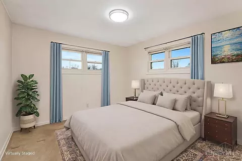 Bedroom - 330 Kenyon Dr, Hamilton, OH 45015 photo 3 of 7