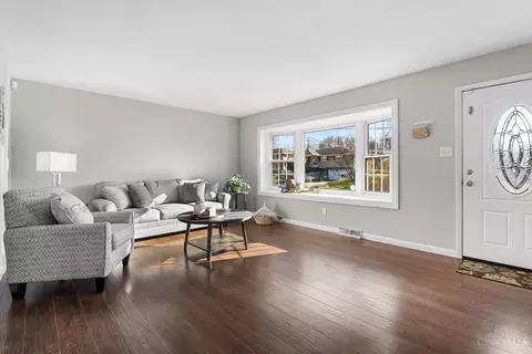 Living - 5448 Robert Ave, Cincinnati, OH 45248 photo 1 of 2