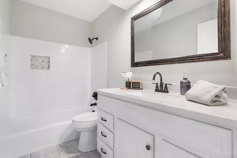 Bath - 5448 Robert Ave, Cincinnati, OH 45248 photo 2 of 2