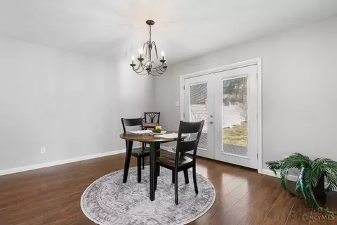 Dining - 5448 Robert Ave, Cincinnati, OH 45248 photo 1 of 3