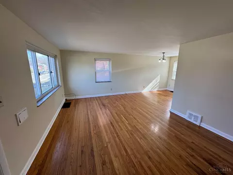 Living - 2507 Kellerman Ave, Golf Manor, OH 45237 photo 2 of 5