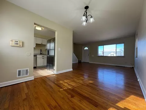 Living - 2507 Kellerman Ave, Golf Manor, OH 45237 photo 4 of 5