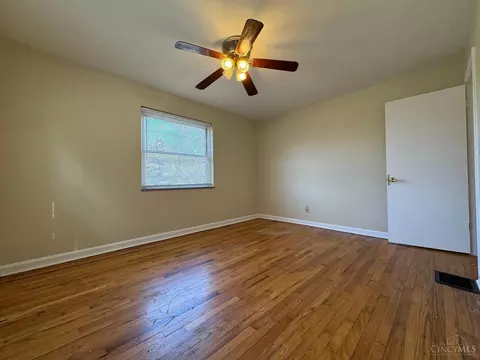 Bedroom - 2507 Kellerman Ave, Golf Manor, OH 45237 photo 1 of 6