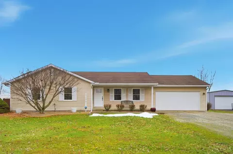 7279 Fairground Rd, Blanchester, OH 45107