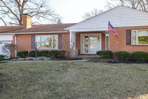 Exterior - 10022 Lakeside Dr, Cincinnati, OH 45231 photo 3 of 11