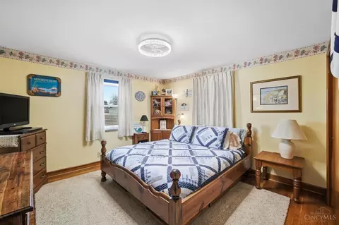 Bedroom - 3300 Pleasant Ave, Hamilton, OH 45015 photo 1 of 6