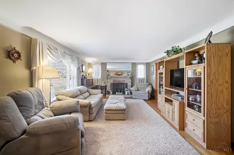 Living - 3300 Pleasant Ave, Hamilton, OH 45015 photo 1 of 4