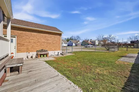 Exterior - 3300 Pleasant Ave, Hamilton, OH 45015 photo 11 of 26