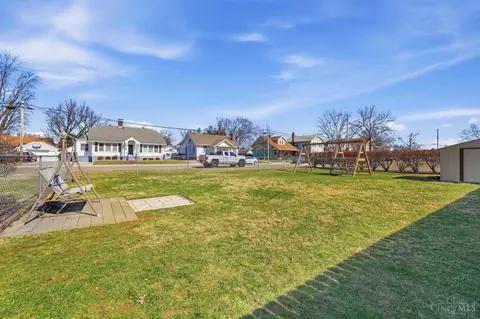 Exterior - 3300 Pleasant Ave, Hamilton, OH 45015 photo 18 of 26