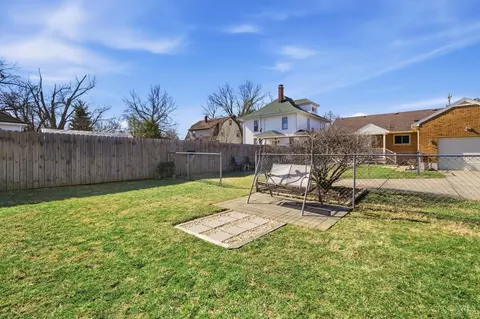 Exterior - 3300 Pleasant Ave, Hamilton, OH 45015 photo 19 of 26
