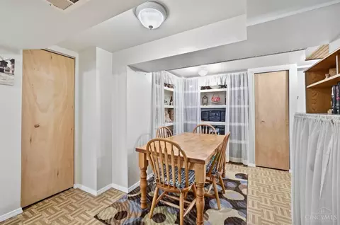 Dining - 3300 Pleasant Ave, Hamilton, OH 45015 photo 1 of 2