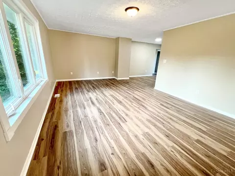 176 Lakeview Dr, Middletown, OH 45044 photo 7