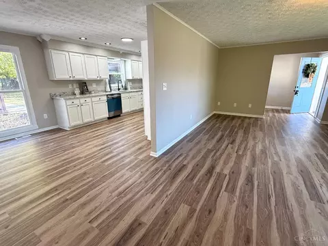 176 Lakeview Dr, Middletown, OH 45044 photo 11