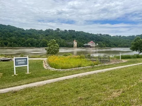 5731 Sanctuary Pl, Cincinnati, OH 45230 photo 6
