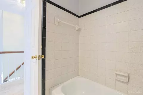 3670 Centurion Dr, Cincinnati, OH 45211 photo 37