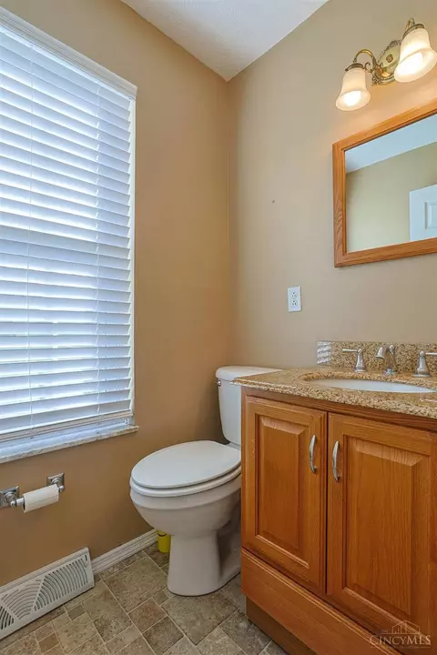 3670 Centurion Dr, Cincinnati, OH 45211 photo 38