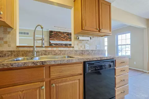 3670 Centurion Dr, Cincinnati, OH 45211 photo 16