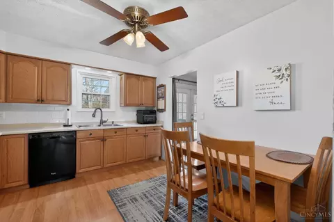 Kitchen - 46 Jackson Dell Ct, Cleves, OH 45002 photo 2 of 2