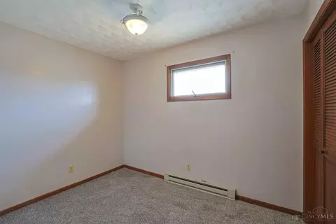 Bedroom - 4171 Bingamon Rd, Bethel, OH 45106 photo 5 of 5