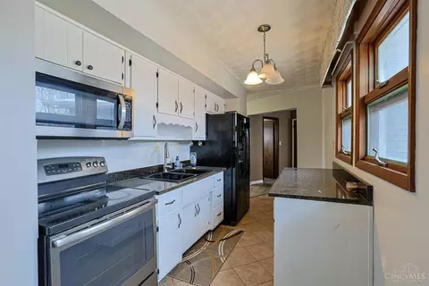Kitchen - 4171 Bingamon Rd, Bethel, OH 45106 photo 1 of 3