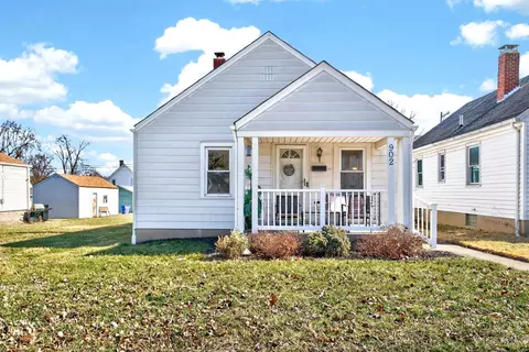 Exterior - 902 E St, Hamilton, OH 45013 photo 9 of 9