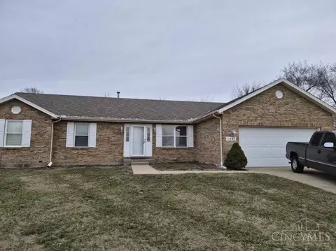7881 Bridgewater Ln, Hamilton, OH 45011
