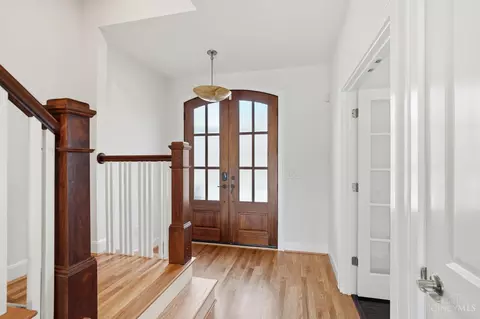 Entry Way - 3003 Riverside Dr, Cincinnati, OH 45226 photo 1 of 5
