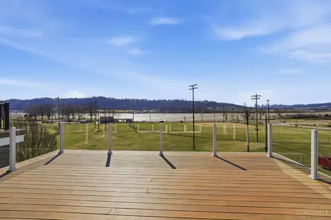 View/Area - 3003 Riverside Dr, Cincinnati, OH 45226 photo 1 of 5