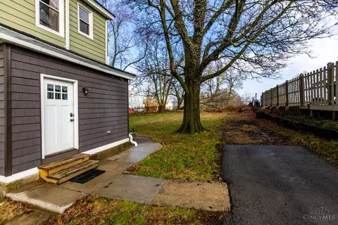 2832 Claypole Ave, Cincinnati, OH 45204