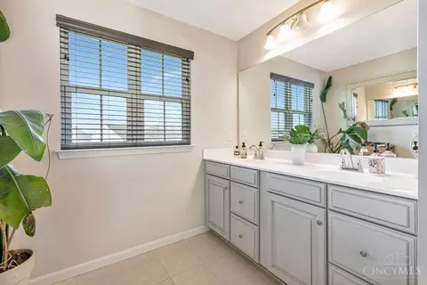 Bath - 2776 Aristides Ct, Morrow, OH 45152 photo 2 of 4