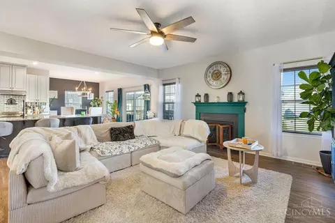 Living - 2776 Aristides Ct, Morrow, OH 45152 photo 2 of 3