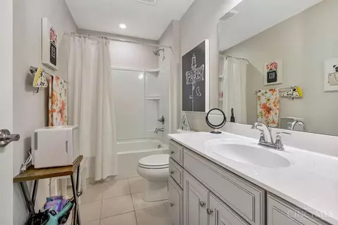 Bath - 2776 Aristides Ct, Morrow, OH 45152 photo 3 of 4