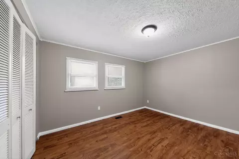Bedroom - 9636 Pippin Rd, Cincinnati, OH 45231 photo 3 of 3