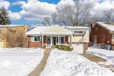 5584 Green Acres Ct, Cincinnati, OH 45248