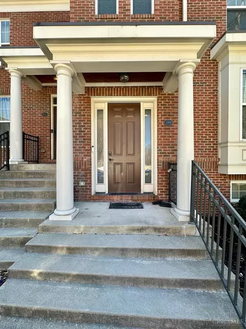 Exterior - 199 Rochelle St, Cincinnati, OH 45219 photo 2 of 7