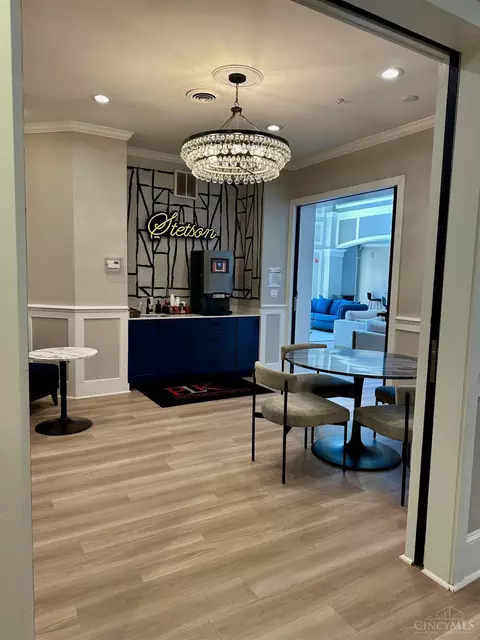 Dining - 199 Rochelle St, Cincinnati, OH 45219 photo 1 of 1