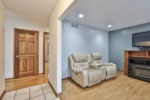 30 Stablegate Ct, Fairfield, OH 45014