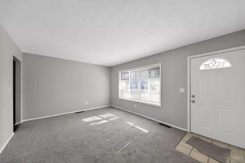 Living - 1854 Windmill Way, Cincinnati, OH 45240 photo 1 of 7