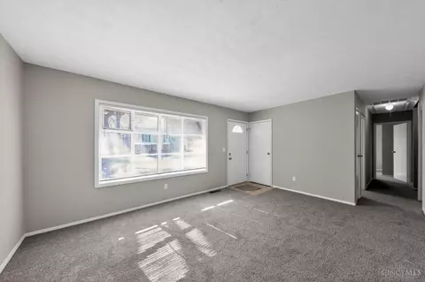 Living - 1854 Windmill Way, Cincinnati, OH 45240 photo 2 of 7