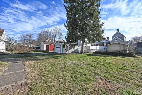 Exterior - 215 Walnut St, Elmwood Place, OH 45216 photo 12 of 18