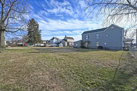 Exterior - 215 Walnut St, Elmwood Place, OH 45216 photo 15 of 18