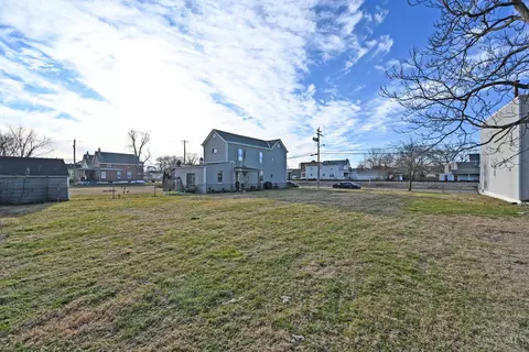Exterior - 215 Walnut St, Elmwood Place, OH 45216 photo 16 of 18