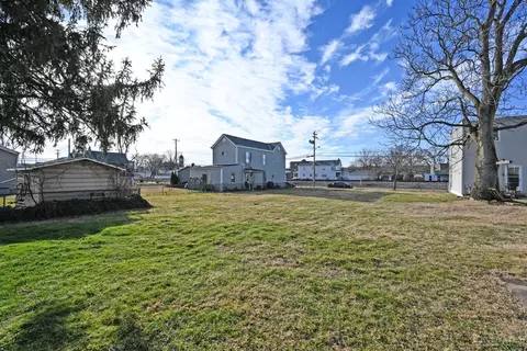 Exterior - 215 Walnut St, Elmwood Place, OH 45216 photo 13 of 18