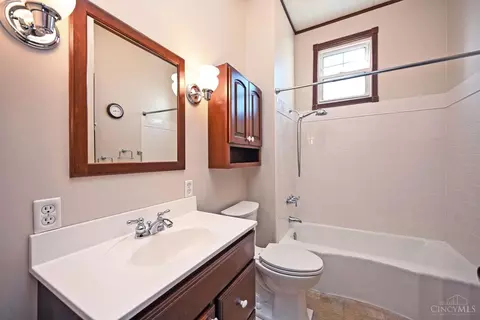 Bath - 215 Walnut St, Elmwood Place, OH 45216 photo 1 of 5
