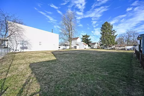Exterior - 215 Walnut St, Elmwood Place, OH 45216 photo 14 of 18